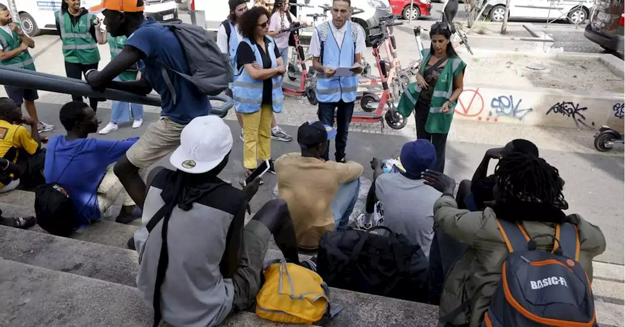 Marseille : évacuation dans le calme du campement de la gare Saint-Charles