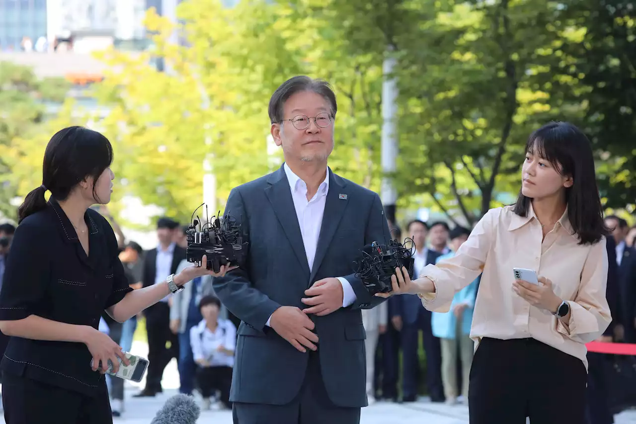 [속보] 이재명 “대북 송금과 관련 있다는 증거를 제시하는지 보겠다”