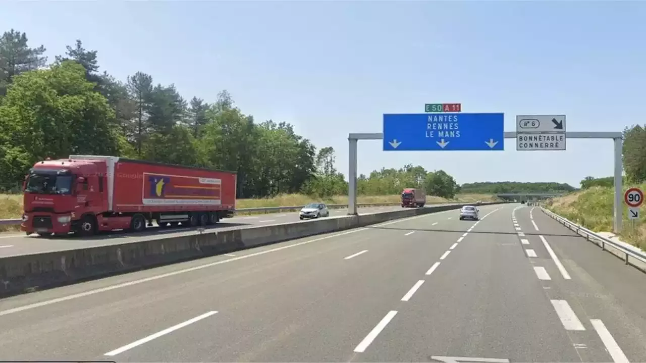 Un Poids Lourd En Feu Sur L’autoroute A11 Près Du Mans : Circulation ...