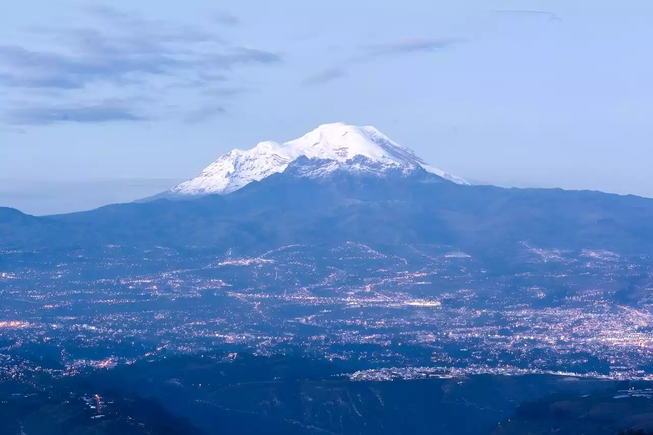 Glaciers could provide powerful new volcano monitoring tool