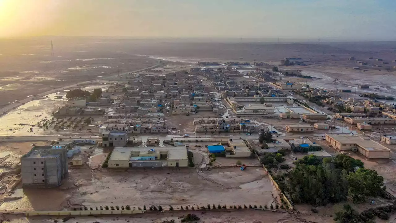 Libya floods wipe out quarter of city; 10,000 feared missing