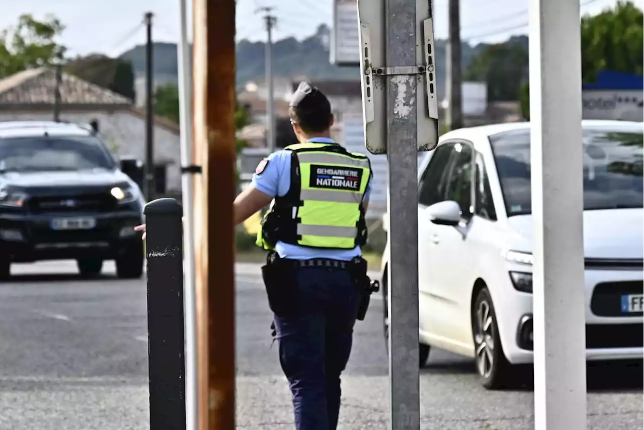 Lot-et-Garonne : le conducteur, fortement alcoolisé, percute un poteau et s’enfuit