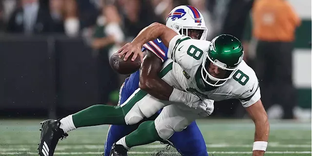 Jets lose Aaron Rodgers to an Achilles tendon injury, then rally to stun  Bills 22-16 in overtime – KGET 17