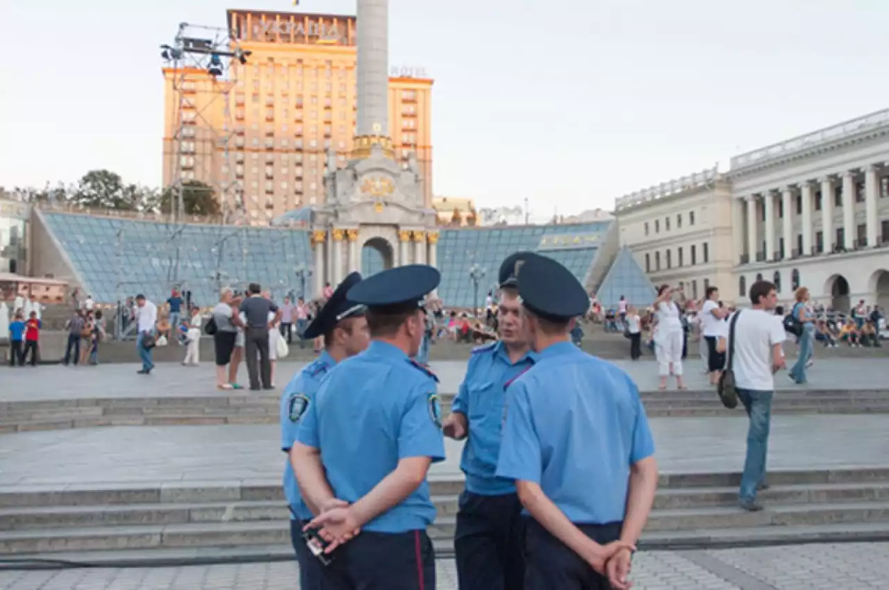 Завалил аттестацию— в окопы. Киев бросит на передовую 50 тысяч полицейских