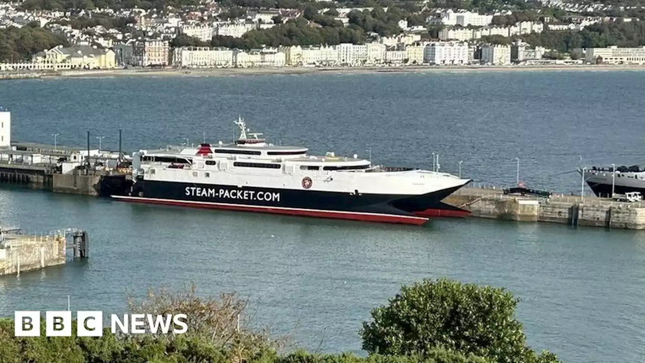 Ferry sailings brought forward due to strong winds forecast