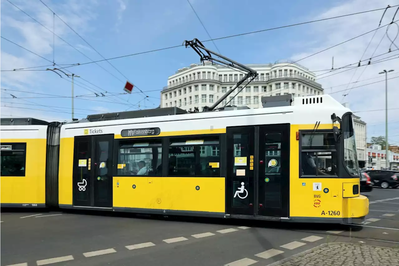 Tram-Unfall in Berlin-Weißensee: BVG-Straßenbahn M4 schleift Kind mit