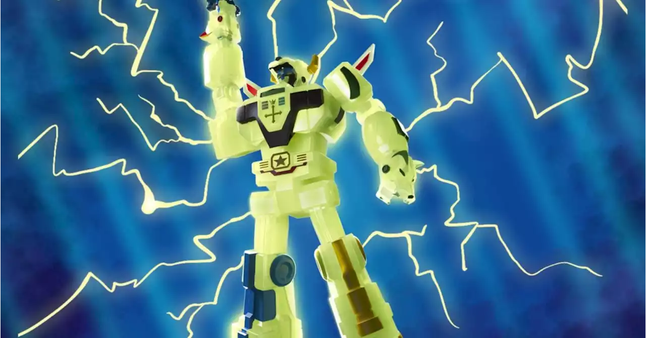 Lightning Strikes with New Voltron Defender of the Galaxy from Super7