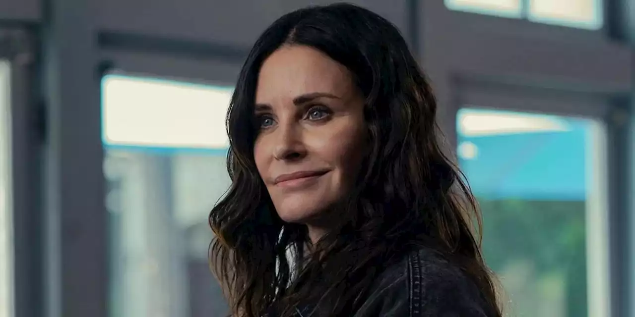 First 'Shining Vale' Season 2 Trailer Sees Courteney Cox Haunted by Ghosts From Her Past