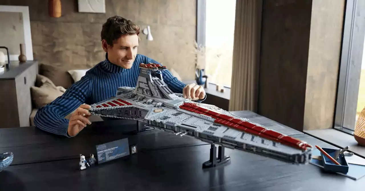 LEGO Star Wars Republic Attack Cruiser Revealed, Contains 5,300+ Pieces