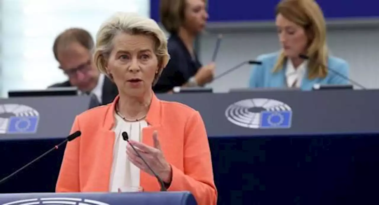 Von der Leyen contro le auto cinesi: «Prezzi bassi a causa di enormi incentivi statali»