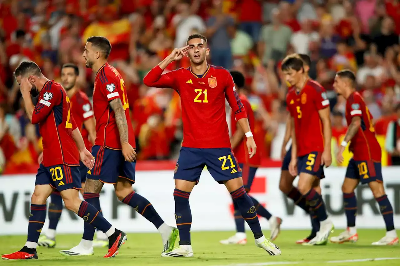 España no se distrae y arrolla a Chipre