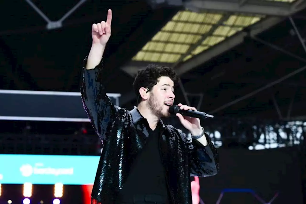 Nick Jonas Urges Fans To ‘Stop’ Throwing Things On Stage At Jonas Brothers Gig