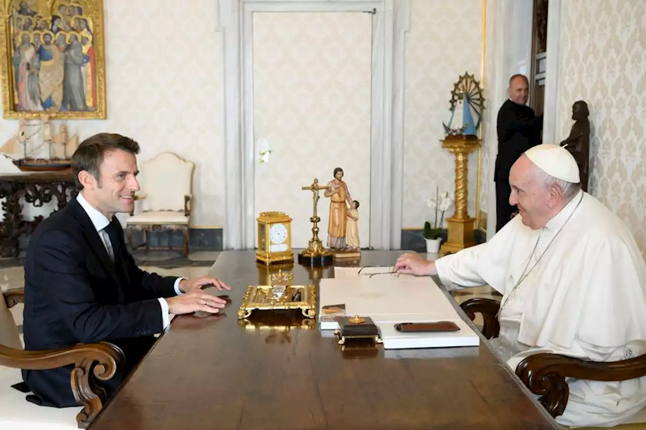 Visite du Pape à Marseille : Emmanuel Macron assistera à la messe au Vélodrome, LFI s'indigne