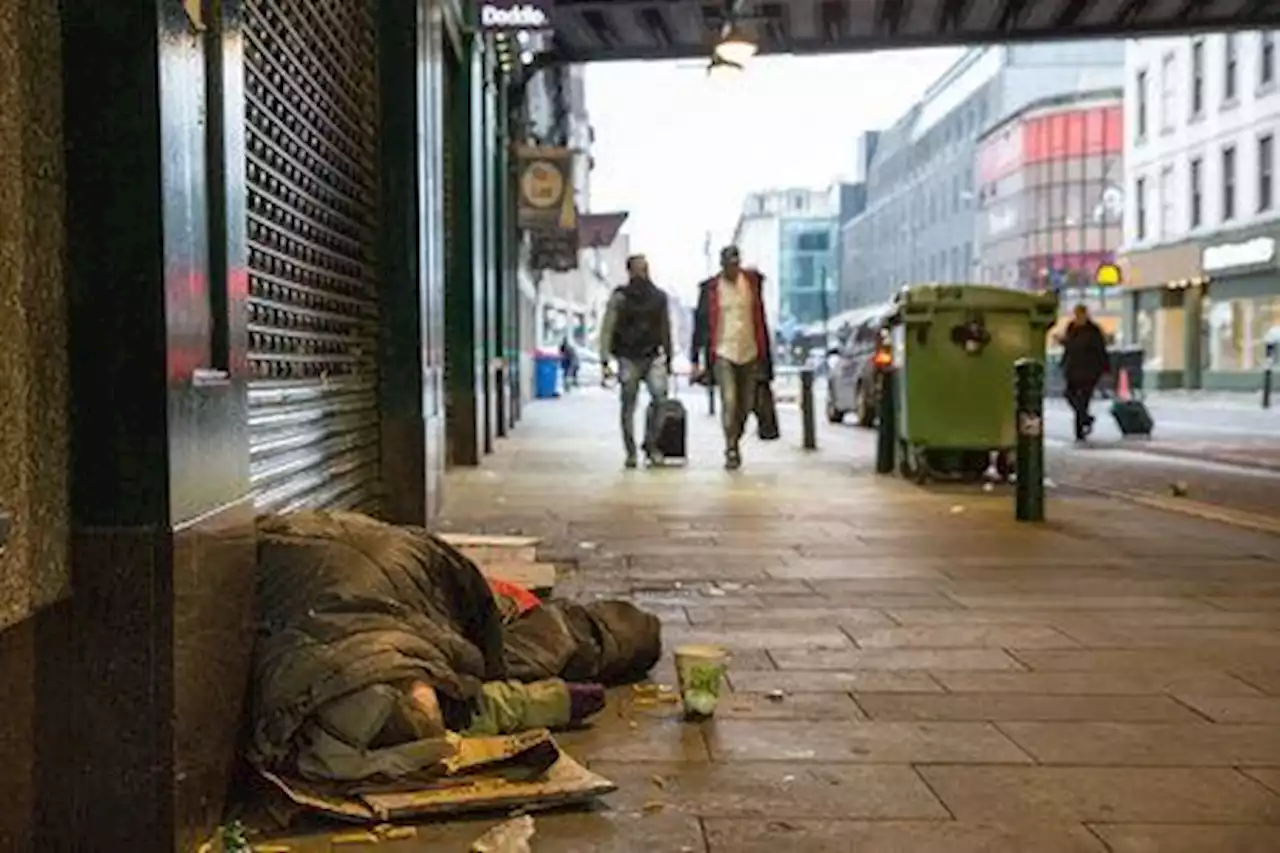 Glasgow dad faces sleeping on street for first time in his life