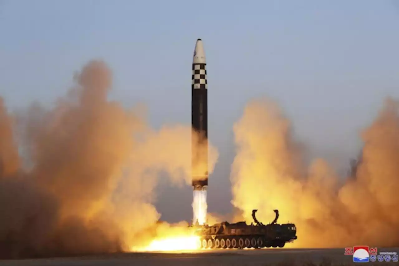 Noord-Korea lanceert twee ballistische raketten net voor top Poetin en Kim Jong-un