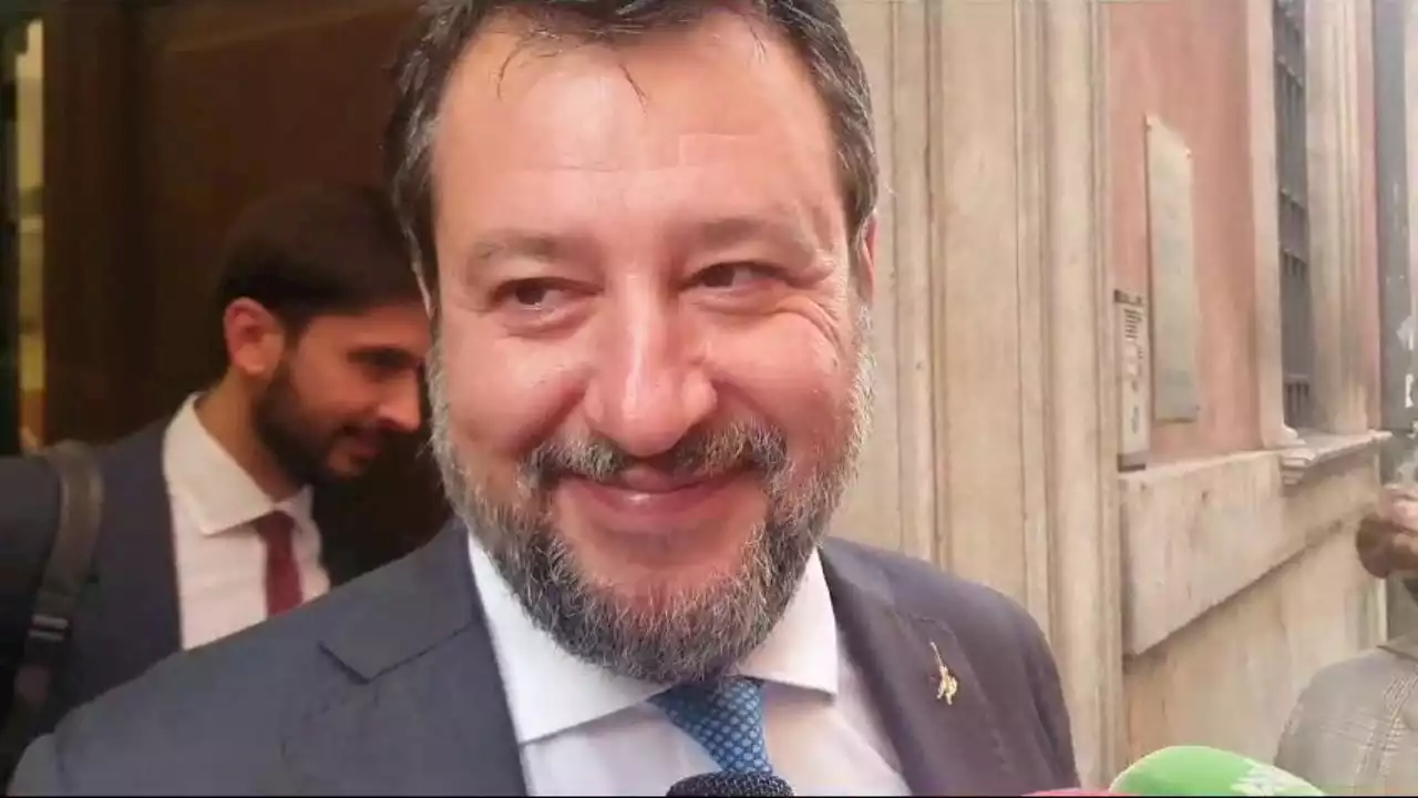 Salvini svicola: 'Cosa penso di Draghi che fa un report per von der Leyen? Non penso'