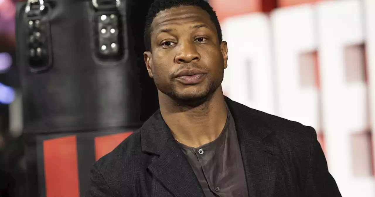 Jonathan Majors breaks up a fight between two high school girls at Hollywood In-N-Out