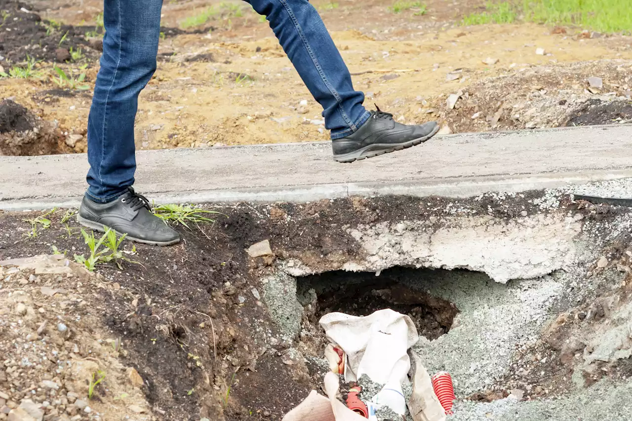 Internet shocked as video reveals crumbling streets of New York