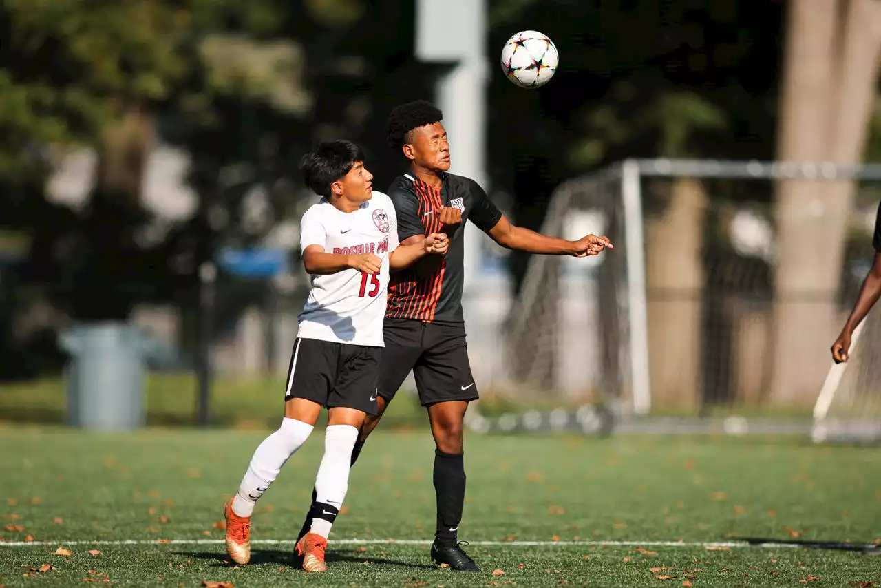 Boys Soccer: Roselle Park defeats Linden in 2OT thriller (PHOTOS)