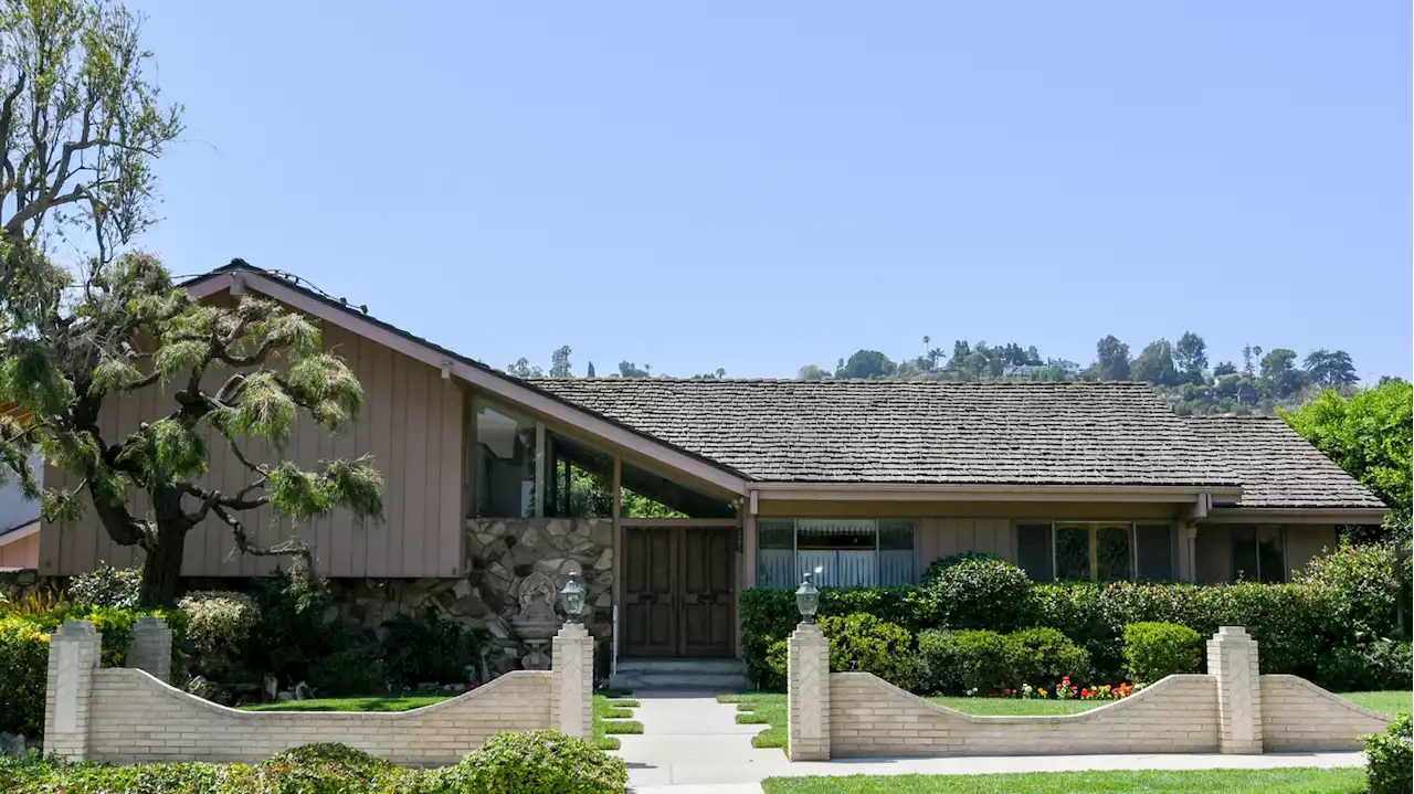 After months on the market, 'The Brady Bunch' house sells for $3.2 million