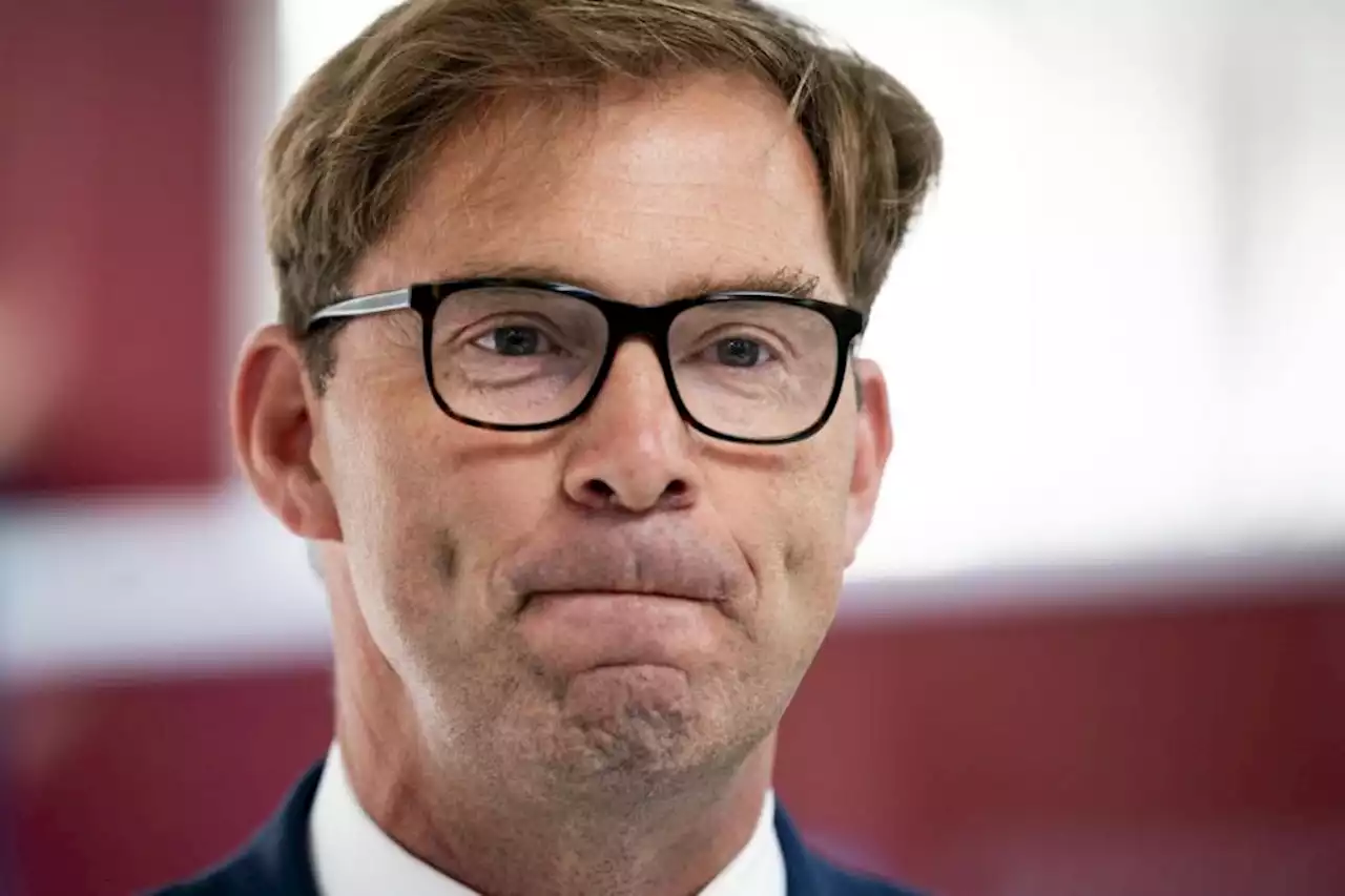 Tobias Ellwood resigns as Commons Defence Committee chair