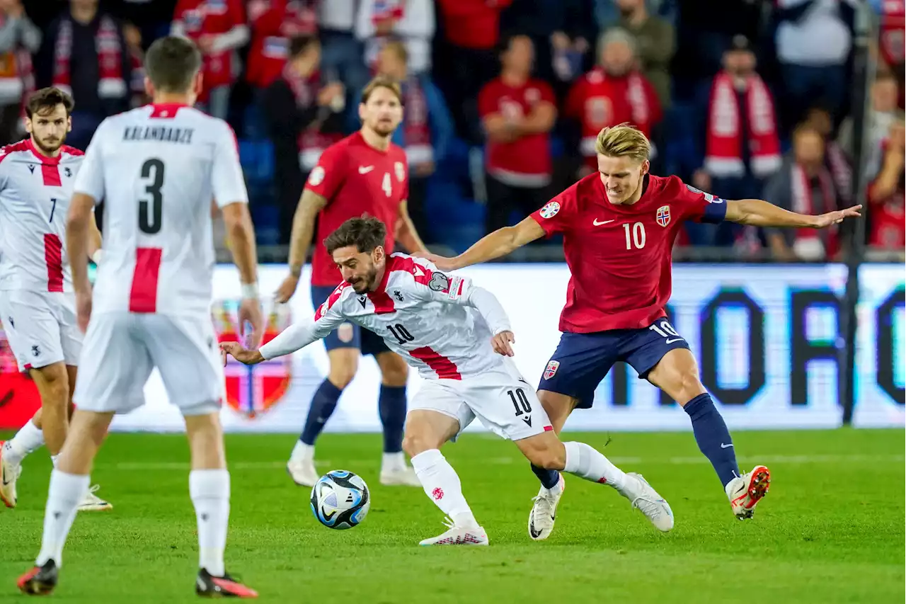 Soccer-Haaland's 25th goal helps keep Norway in Euro 2024 hunt