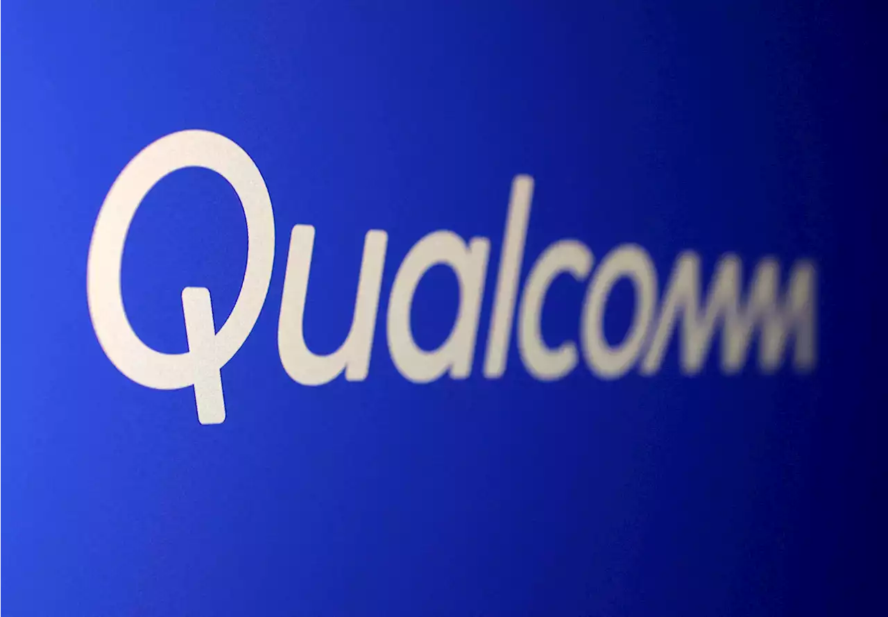 Soccer-Man Utd confirm Qualcomm's Snapdragon as new shirt sponsor