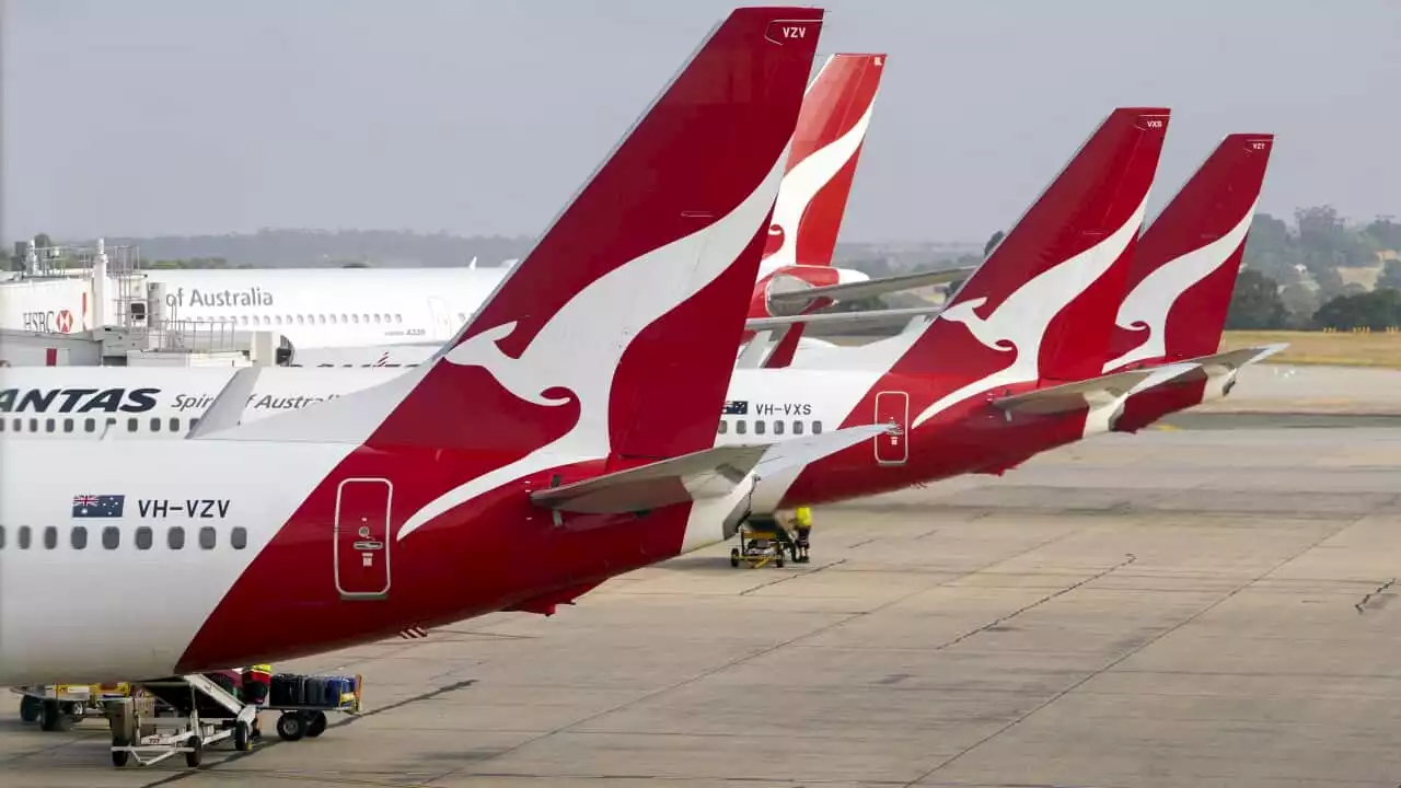 Qantas illegally sacked more than 1,600 workers during the pandemic, court finds