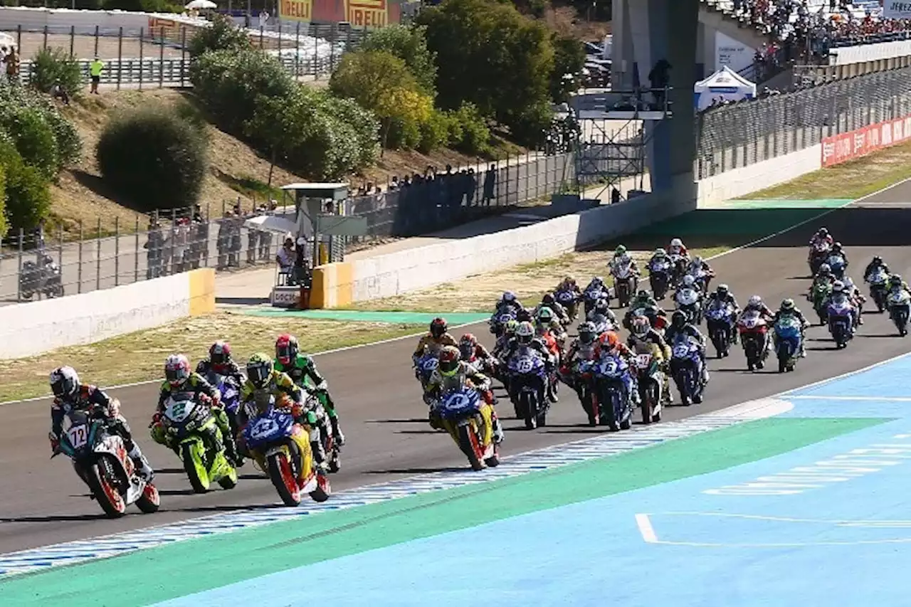 Extrem voll: 40 Supersport-300-Bikes in Aragón!