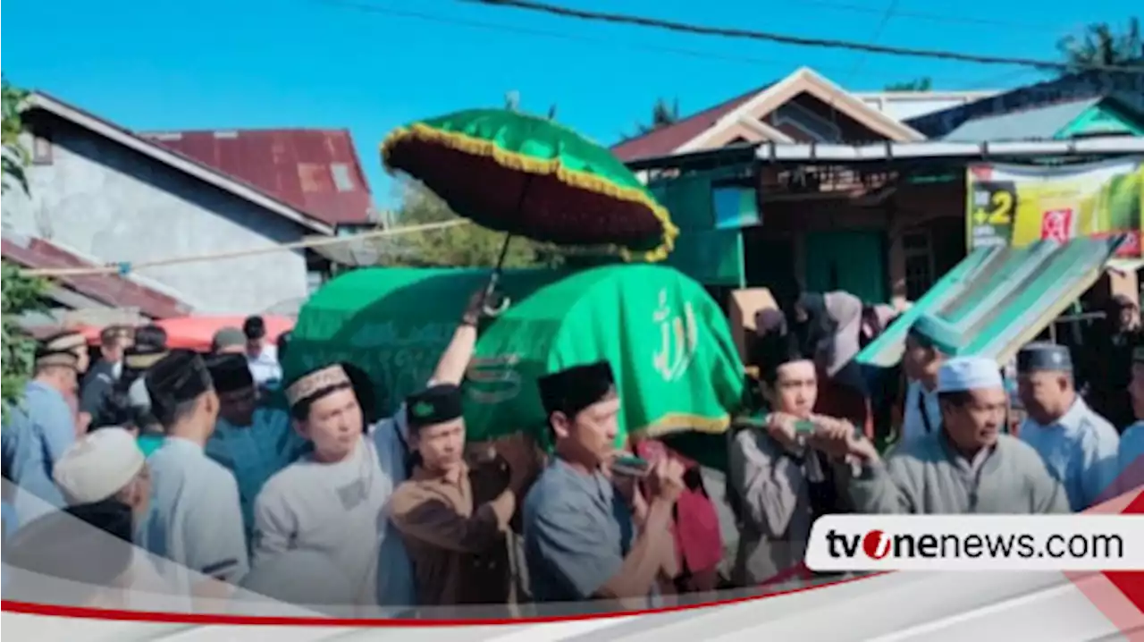 Pendaki Meninggal di Atas Bukit Daun Rejang Lebong Bengkulu Berhasil Dievakuasi