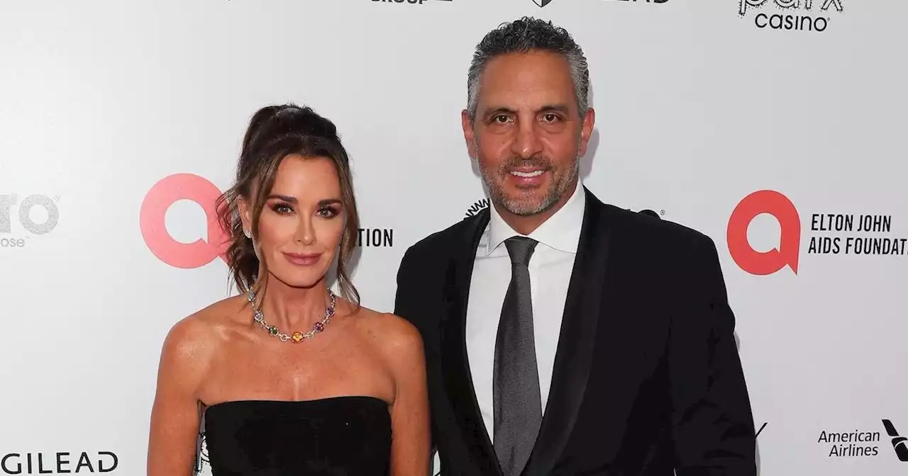 Mauricio Umansky Details How Kyle Richards Is Supporting 'DWTS' Run