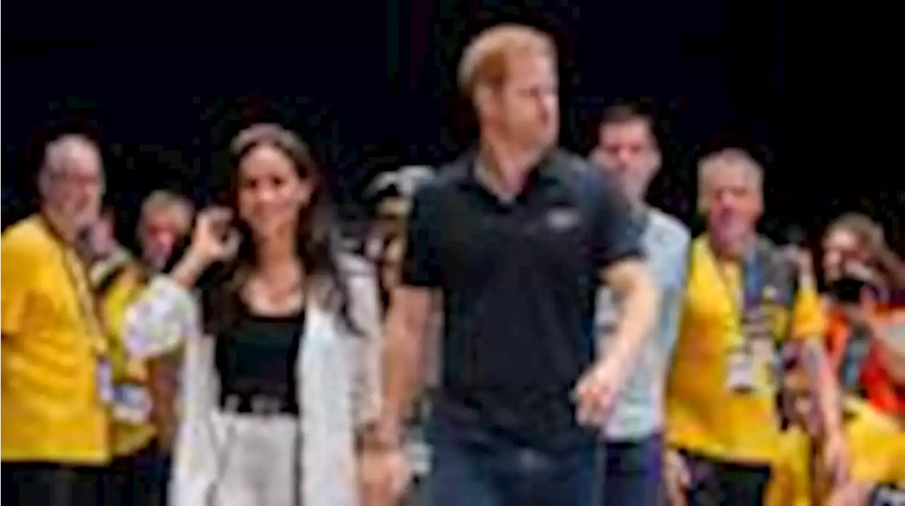 harry und meghan hand in hand bei invictus games