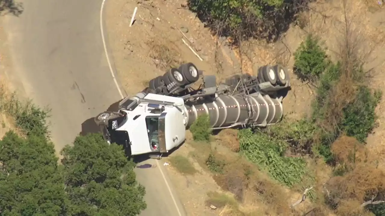 Big rig not leaking after crash in East Bay; roads still closed, officials say