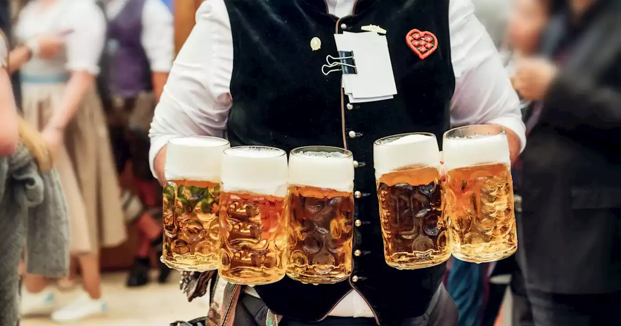 Oktoberfest 2023: Das kosten Maß, Essen und Fahrgeschäfte auf der Wiesn