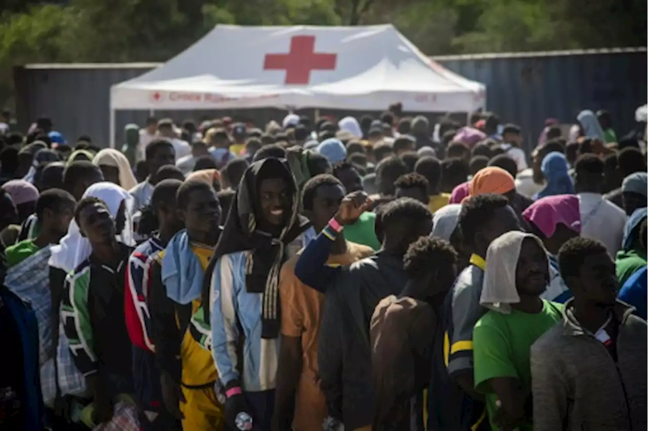 Afflux record de migrants sur l'île italienne de Lampedusa