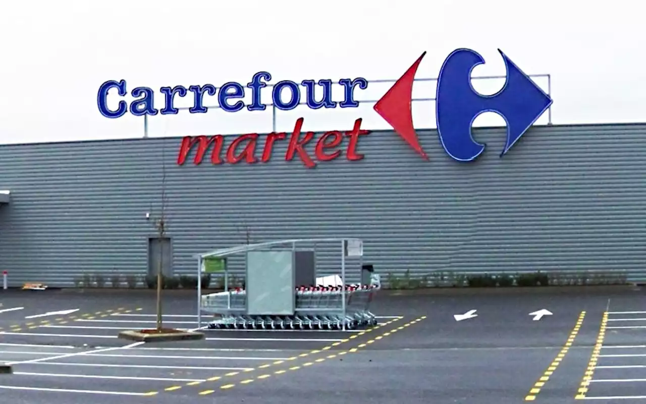 Carrefour sticks price warnings on food to shame suppliers