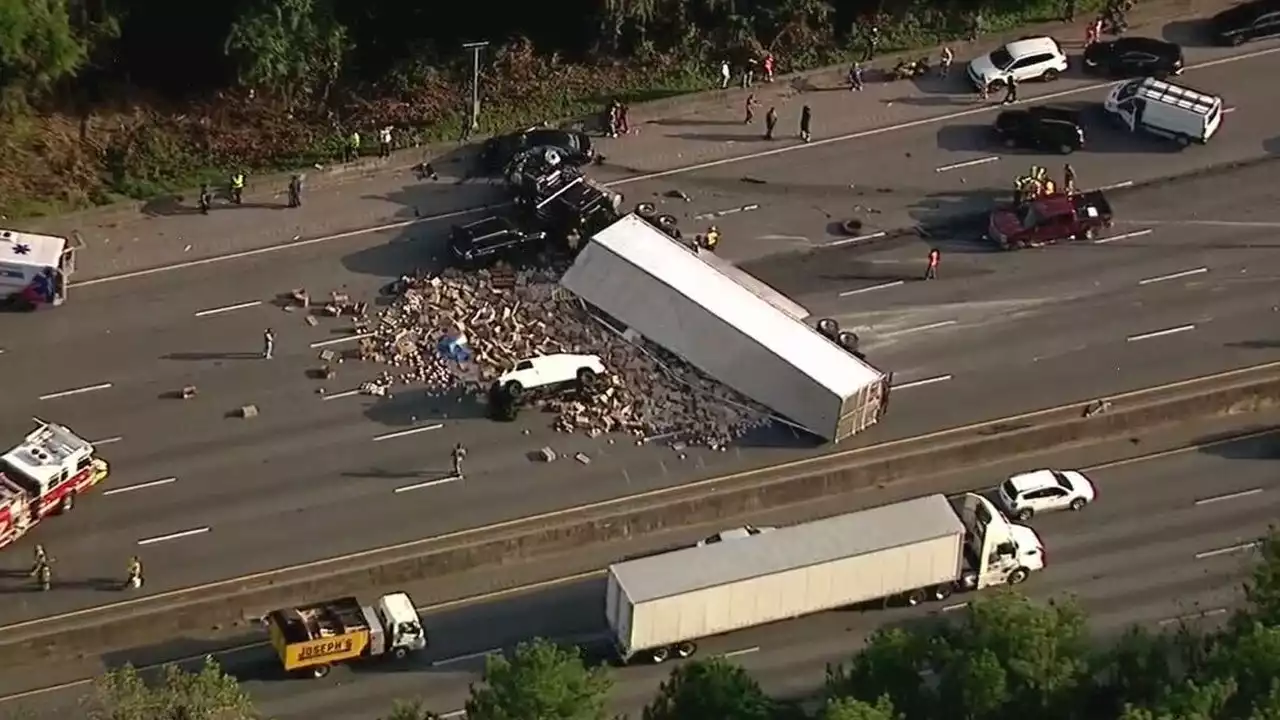 Georgia tractor-trailer crash unleashes 80,000 pounds of raw chicken causing 'hen-drance' on interstate