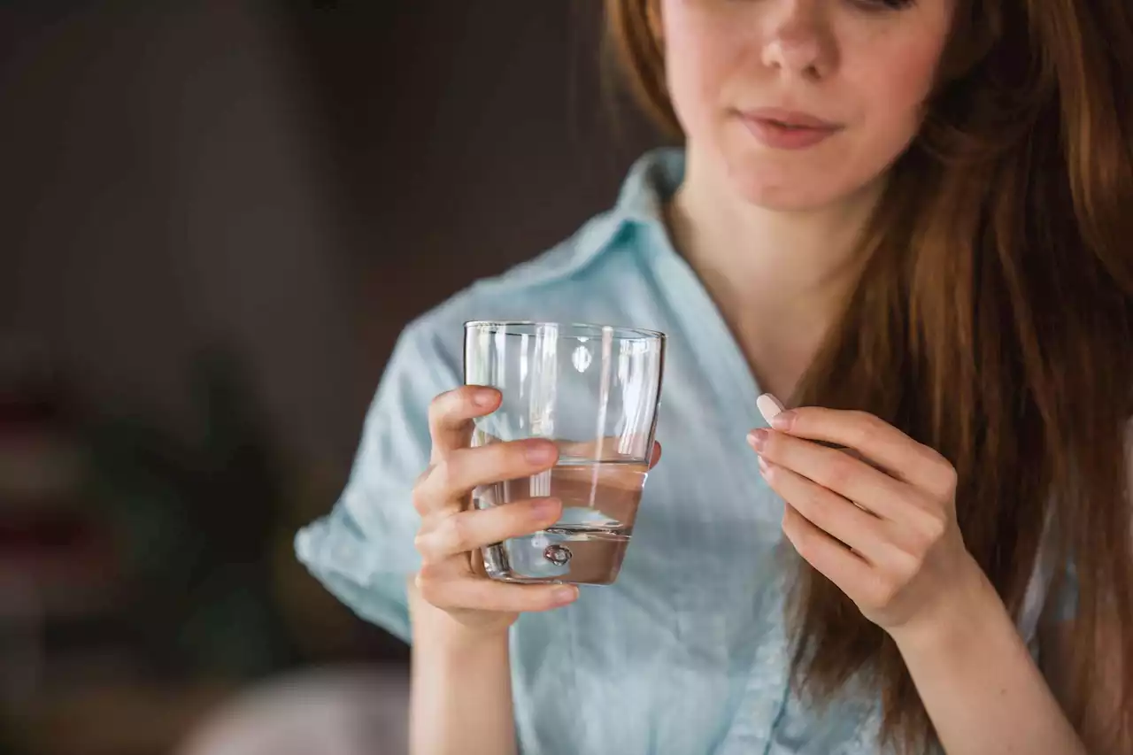 What You Need to Know About Taking Painkillers While on Birth Control