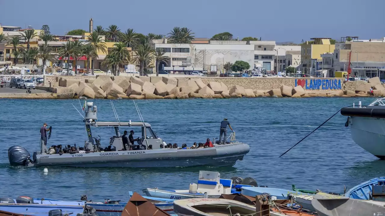 Tregua en las llegadas de migrantes a Lampedusa: continúan con más de 7.000 personas