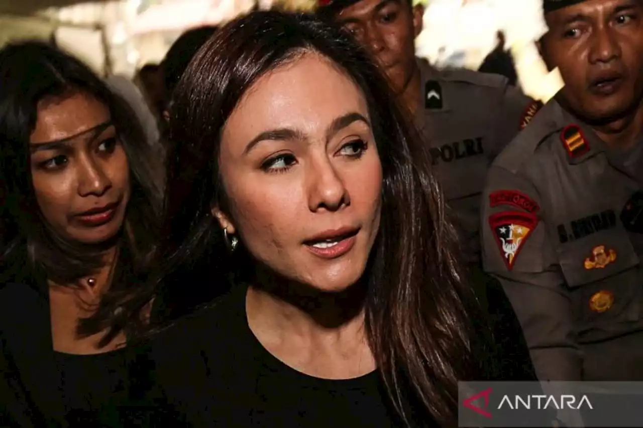 Seusai Diperiksa Polisi, Wulan Guritno Bilang Begini