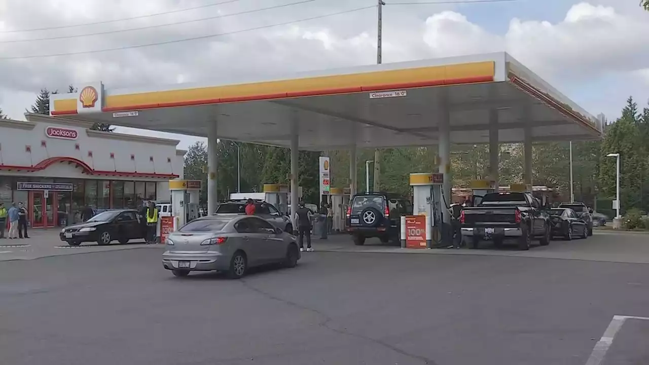 Organizations host $3.82/gallon at Kent gas station to rally support against state gas tax