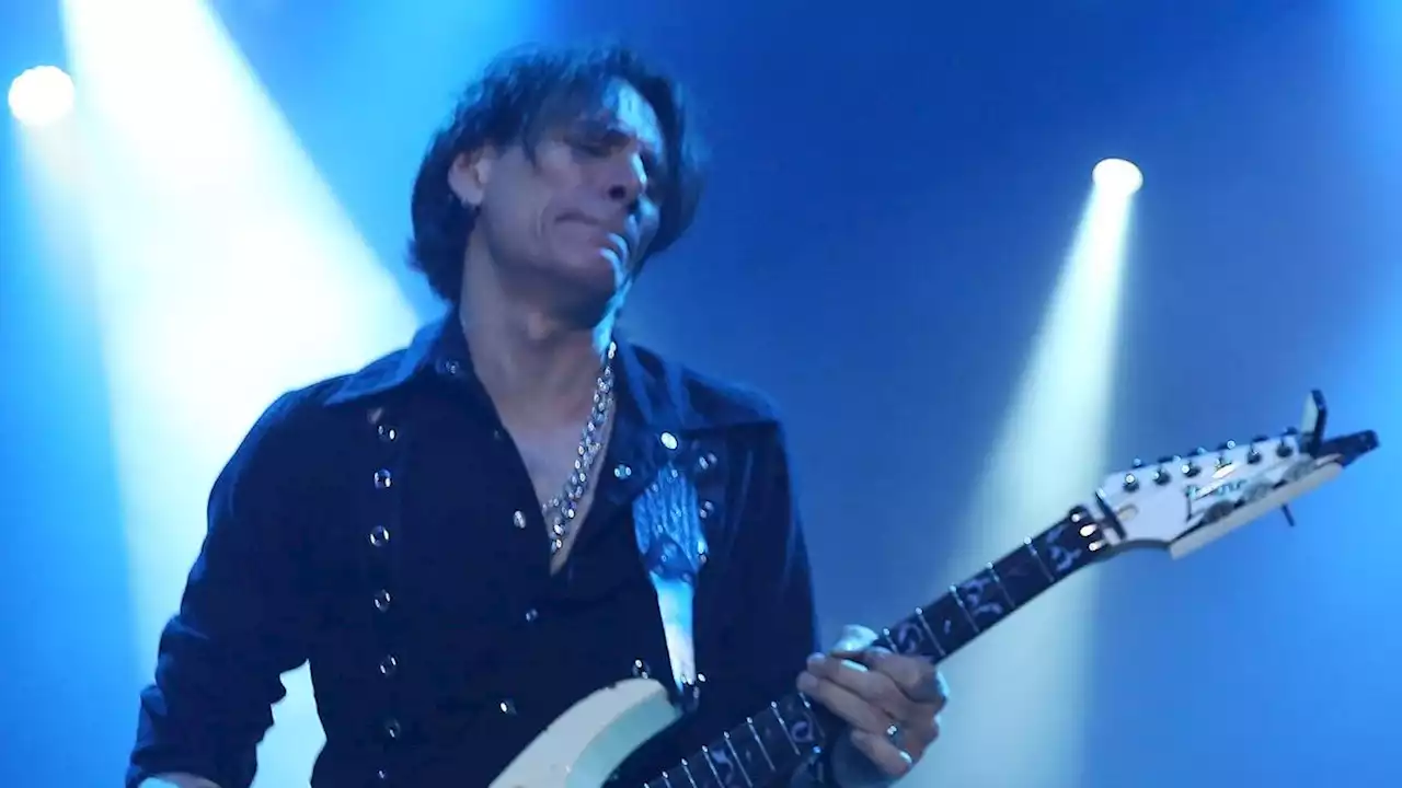 Gitaris Legendaris Steve Vai Gelar Konser Spektakuler dan Istimewa di Jakarta 26 Oktober 2023