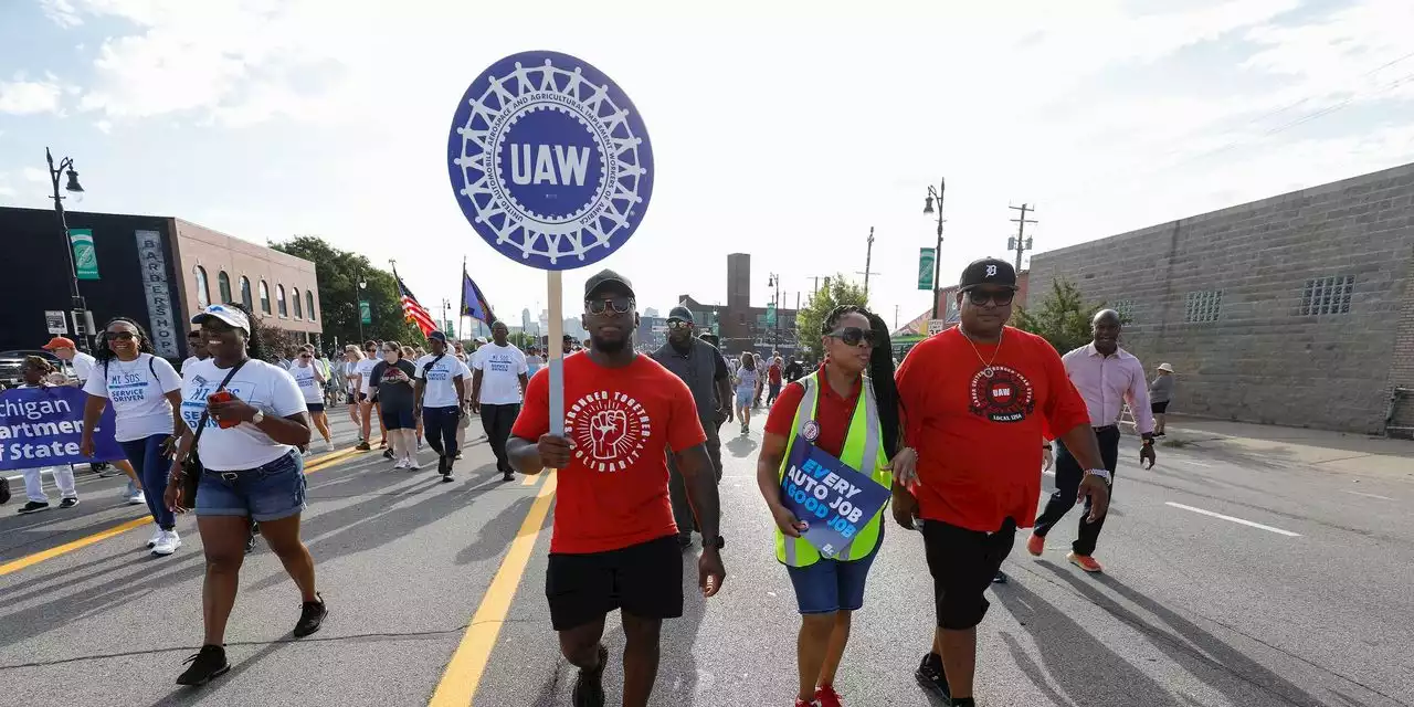 UAW strike countdown: Union president says targeted strike possible at all Big Three companies