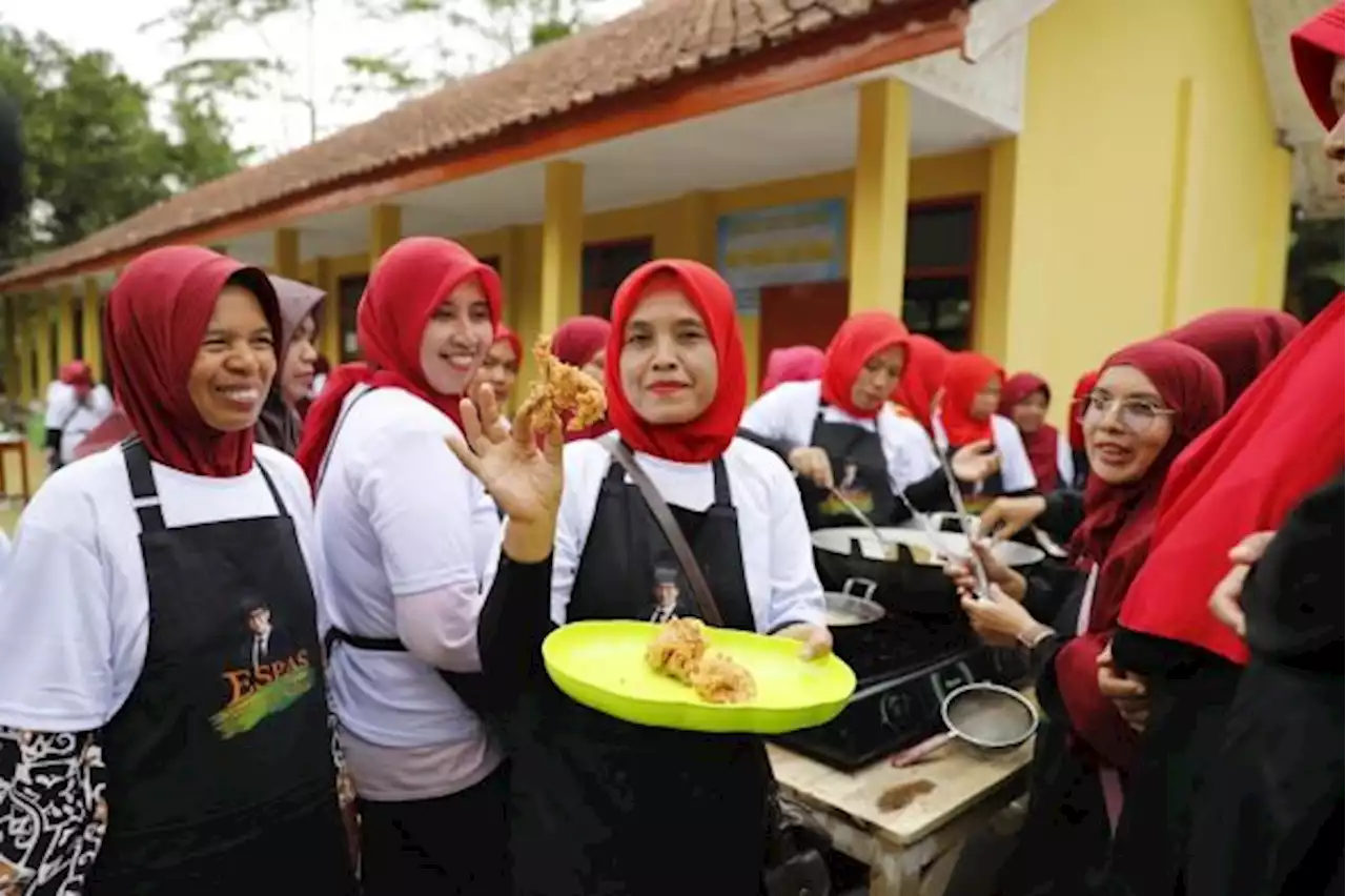 Relawan Espas Ciptakan Lapangan Kerja Melalui Pelatihan Olahan Ayam