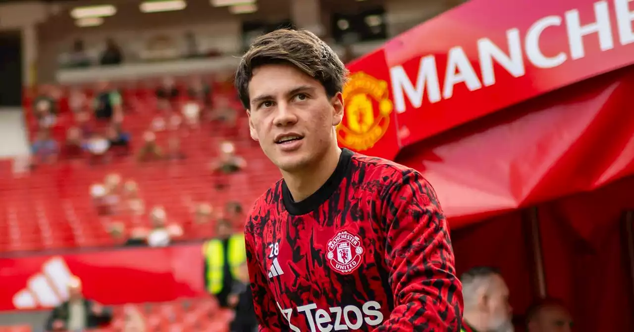 Man United youngster pokes fun at Liverpool star as Pellistri sends message