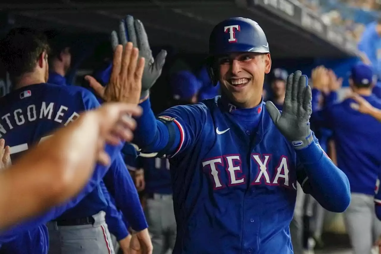 Nathaniel Lowe and Mitch Garver's three-run blasts helps Rangers top Blue Jays 10-0