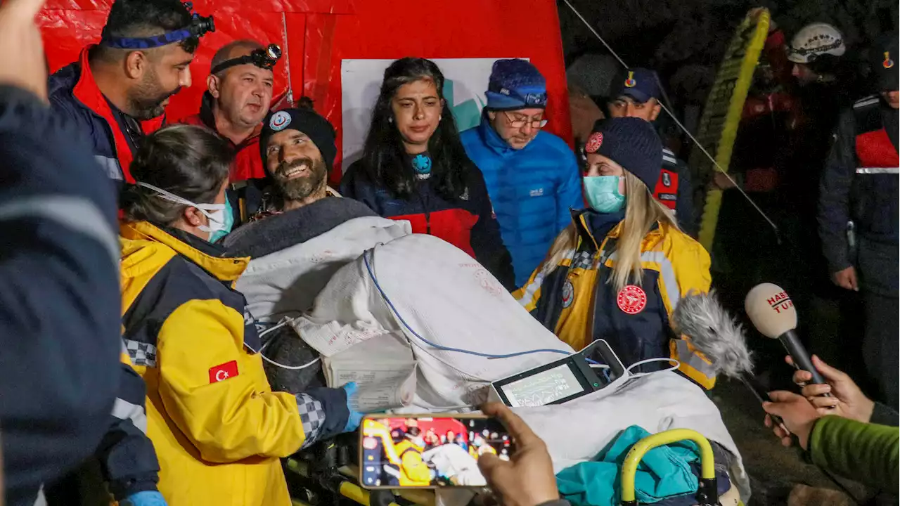 Türkei: Höhlenforscher spricht über dramatische Rettung - und dankt seiner Verlobten