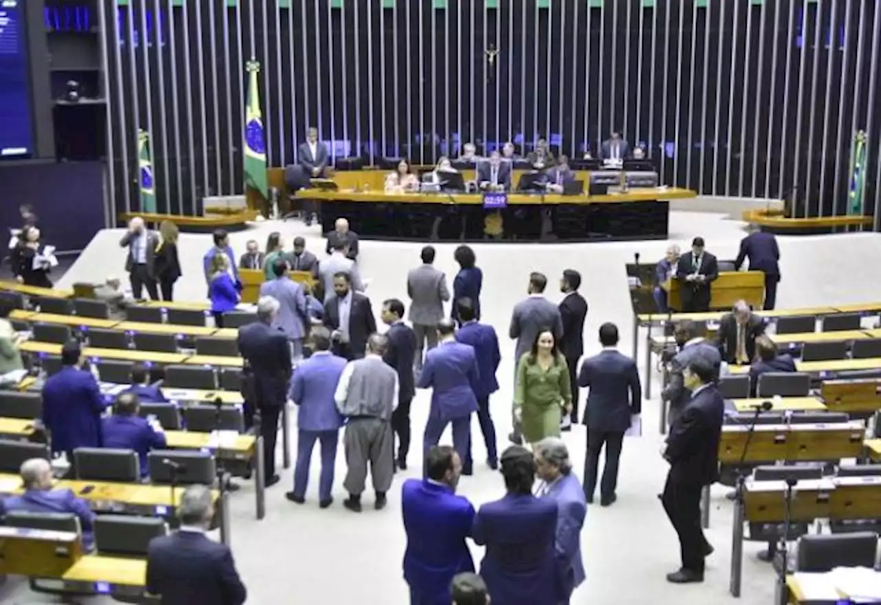 Câmara dos Deputados aprova texto-base do projeto que regulamenta apostas esportivas