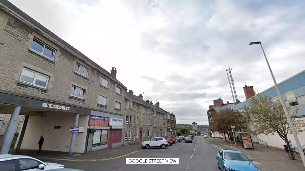 Boy, 16, stabbed in Johnstone as police launch attempted murder probe