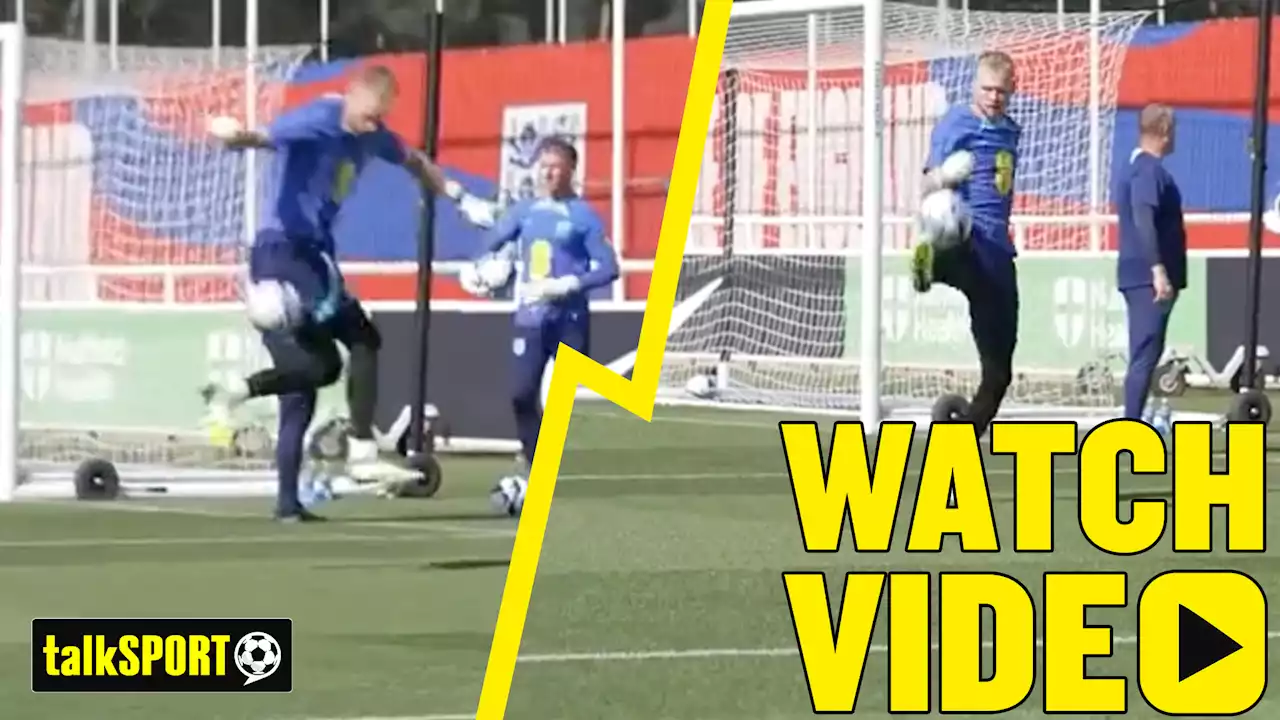 Arsenal goalkeeper Aaron Ramsdale shows off ridiculous skill in England training